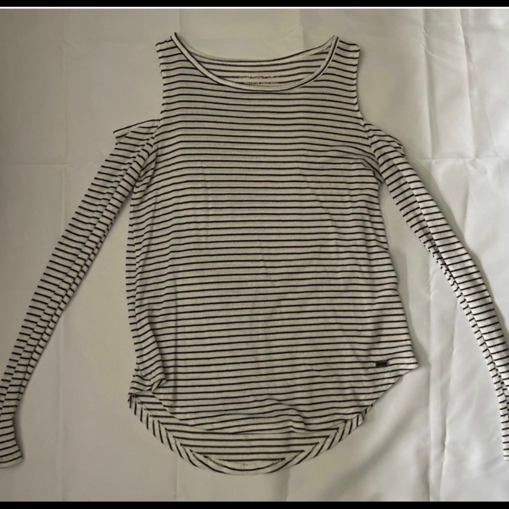 Bundle of 5 Hollister Shirts